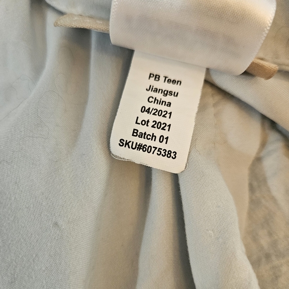 Pottery Barn Teen Pale Gray Quilted Standard Sham Ruffles Set of 2 - Picture 4 of 6